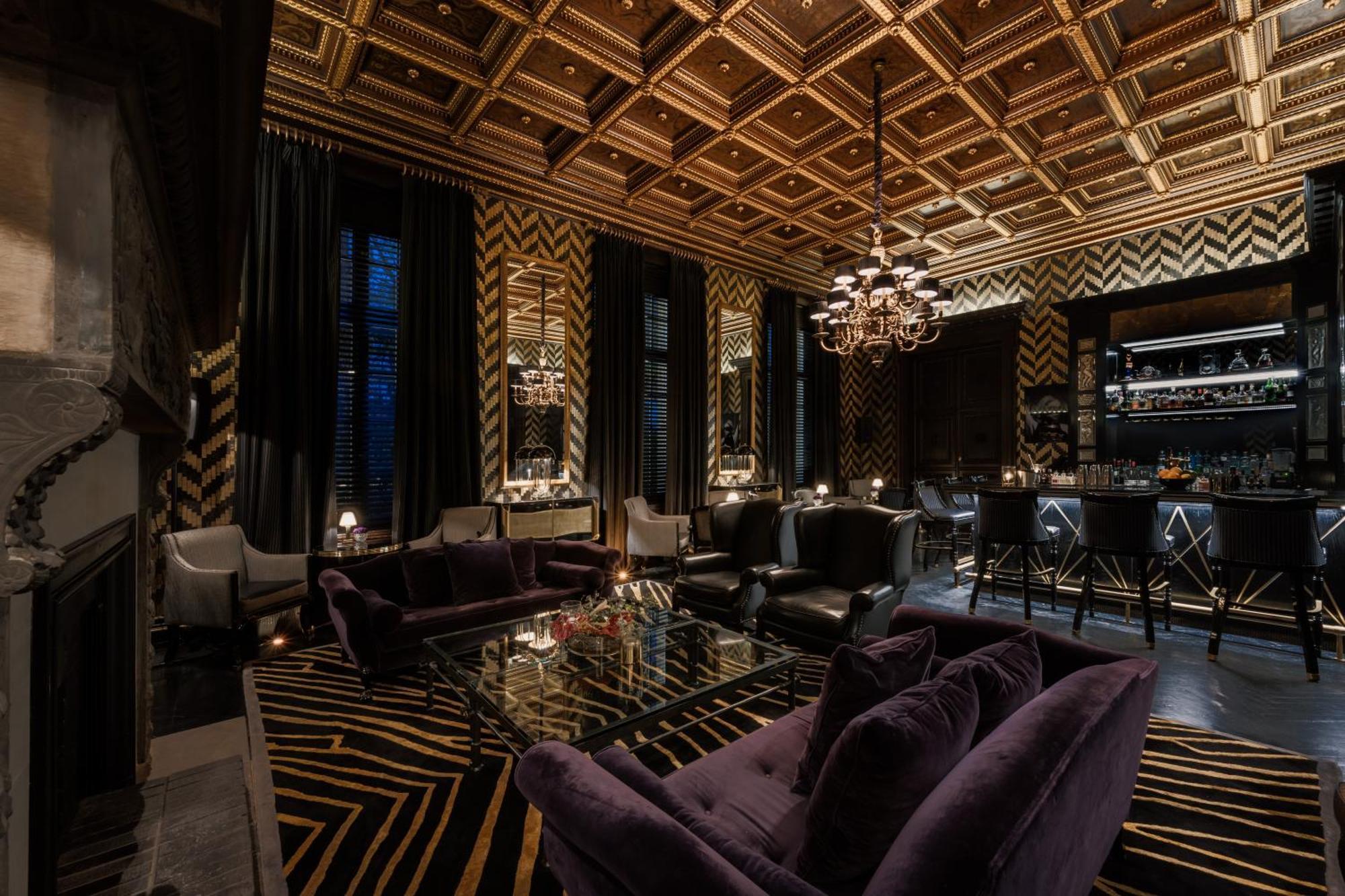 Schlosshotel Berlin Exteriör bild The interior of the bar